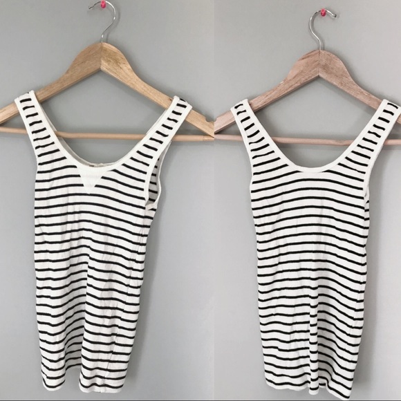 ❣️sold❣️2 bw stripped tank top - Picture 2 of 6